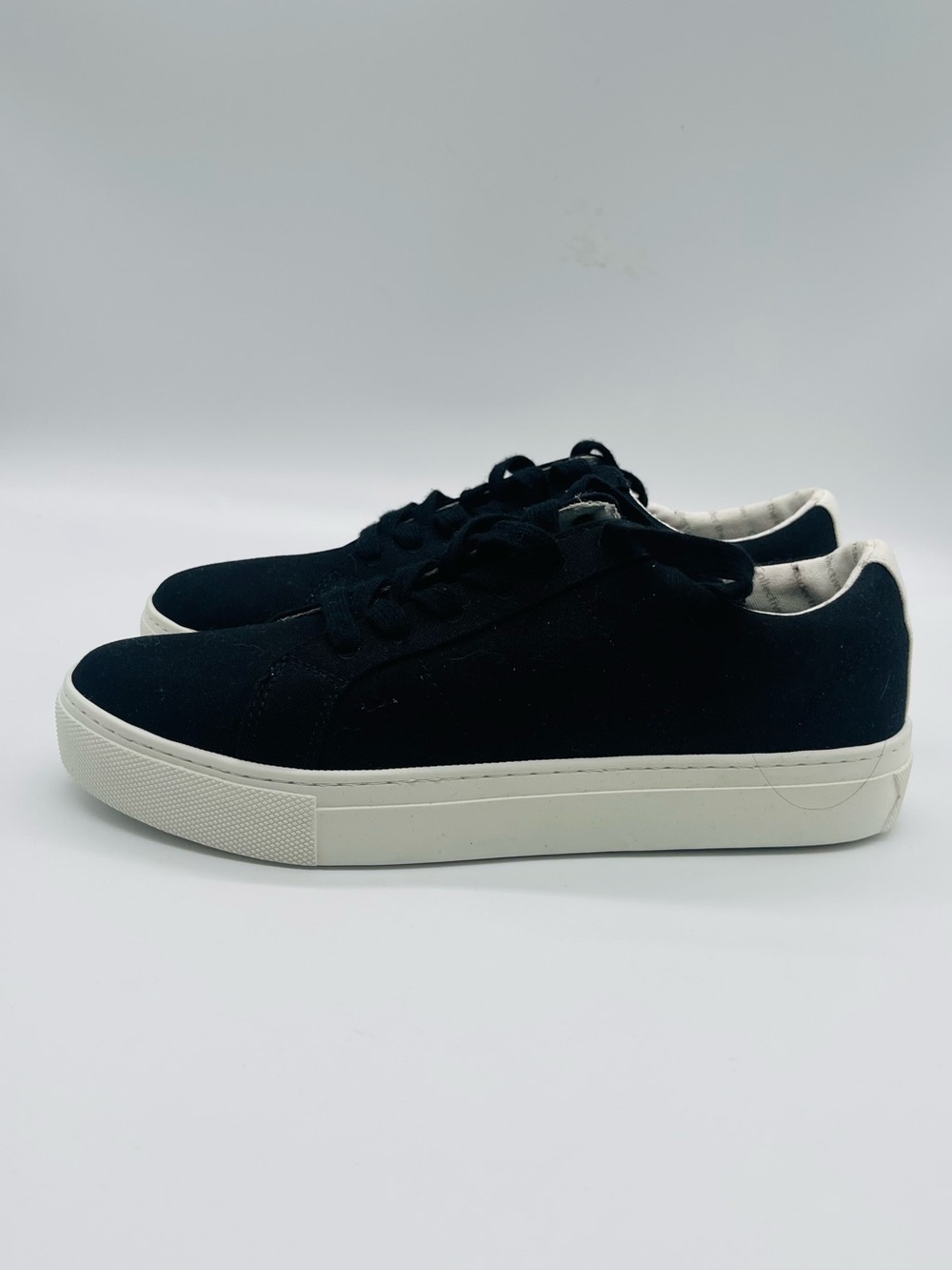 Greats Brooklyn Women’s Black Low-Top Casual Sneakers Nwt — image 2 of 8